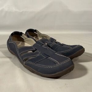 Clarks Haley Stork Navy Slip On Flats Strappy Ultimate Comfort Womans Sz 8